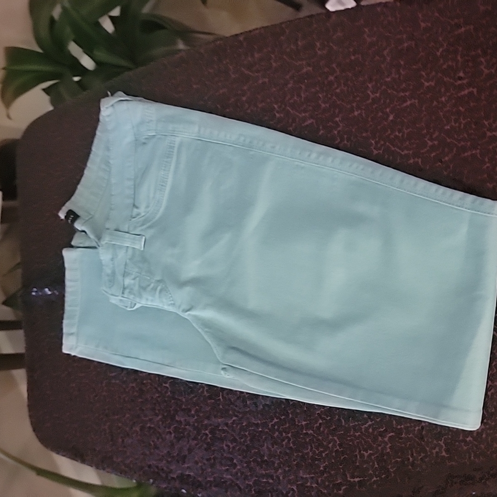 Cello Jeans Women's Size 3 Light Green Straight Legs